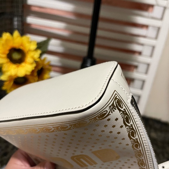 Gucci sega limited edition crossbody bag. - Picture 9 of 16
